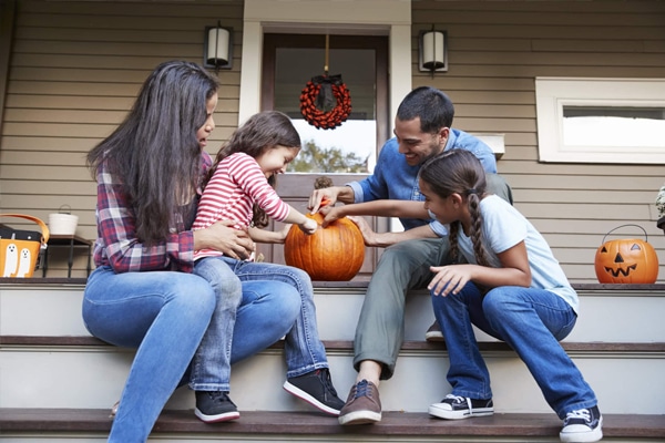 DON’T LET HALLOWEEN BECOME A BURGLAR’S TREAT