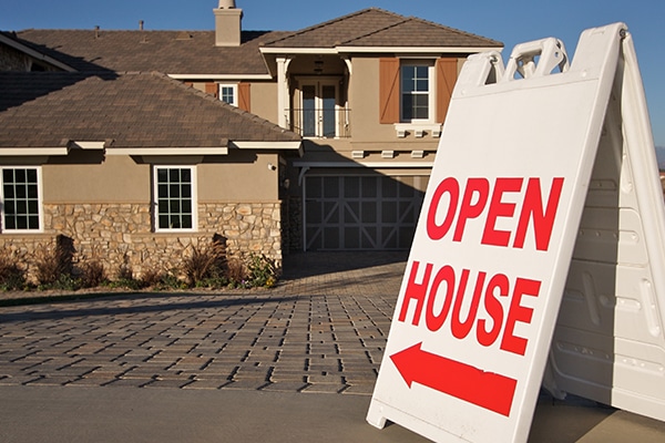 How to Stay Safe When Your Home is On the Market